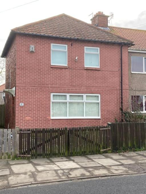 Challoner House - Sleeps 5 Hartlepool Exterior photo